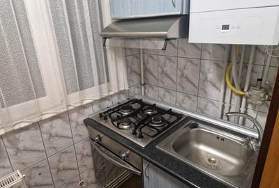 Apartament cu 2 camere decomandat, mobilat în Rovine - 9