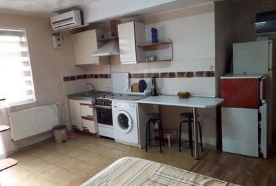 Garsonieră decomandată în Militari - 2