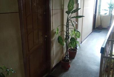 Apartament cu 3 camere decomandat în Valea Rosie