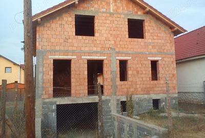 Casă cu 4 camere în Lancrăm - 5