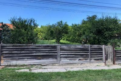 Teren de 823 mp, în Alămor - 3
