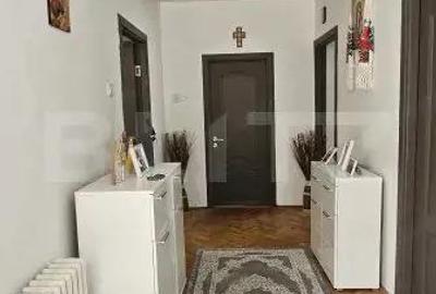 Casă cu 4 camere cu Teren 500 Mp în Hunedoara