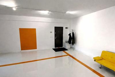 Apartament cu 3 camere decomandat în Rovine