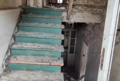 Casă cu 10 camere cu Teren 2400 Mp în Central - 8