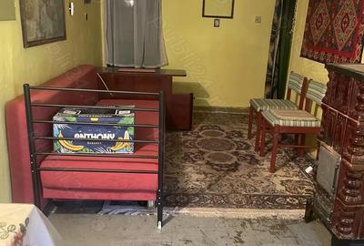 Casă cu 4 camere în Central - 2