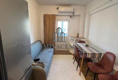 Apartament cu 2 camere decomandat în Calea București