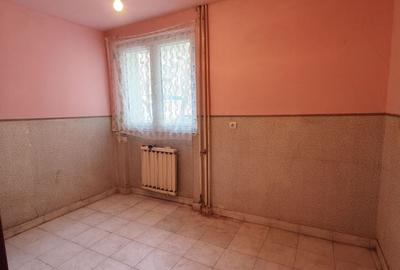 Apartament cu 2 camere decomandat în Rovinari - 4
