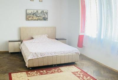 Casă cu 4 camere în Romană - 1