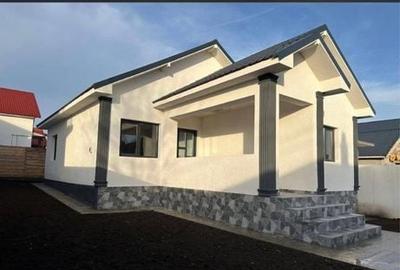 Casă cu 4 camere în Central - 2