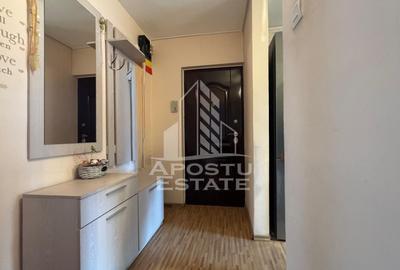 Apartament cu 3 camere decomandat, mobilat în Alfa - 2