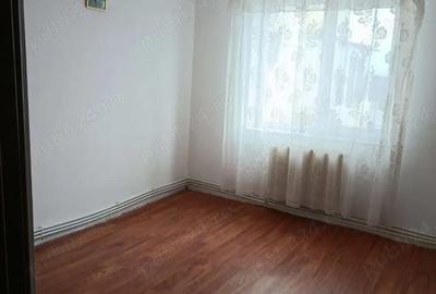 Apartament cu 3 camere semidecomandat în Central - 4