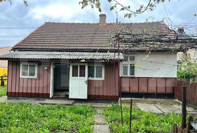 Casa individuala, zona centrala-E85,Siret - 9