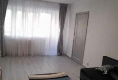 Apartament cu 3 camere circular, mobilat în Tineretului