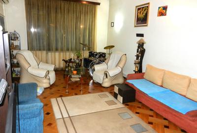 Apartament cu 3 camere circular în Universitate - 2