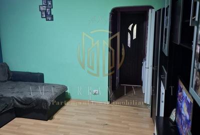 Apartament cu 2 camere semidecomandat în P-ța Reșița