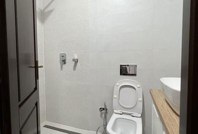 Casă cu 5 camere cu Teren 500 Mp în Central - 2