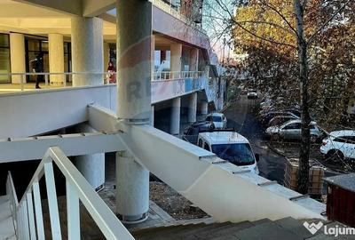 Spațiu comercial, de 165 mp, în Central - 4