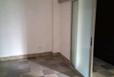 Garsonieră decomandată în Central - 2