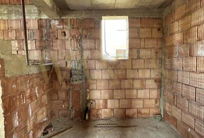 Casă individuală cu 4 camere cu Canalizare în Florești - 4