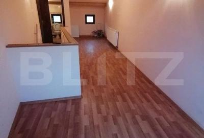 Spațiu comercial, de 90 mp, în Central