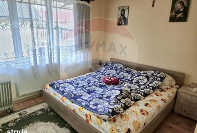 Casă cu 7 camere cu Teren 2104 Mp în Central - 4