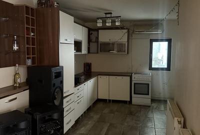 Casă cu 3 camere în Ceacu - 7
