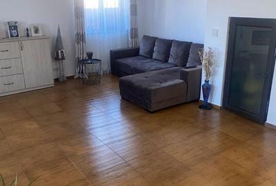 Casă cu 4 camere în 23 August - 3