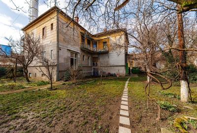 Casă cu 25 camere cu Canalizare în Central - 2