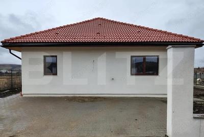 Casă cu 4 camere cu Teren 750 Mp în Jucu - 11