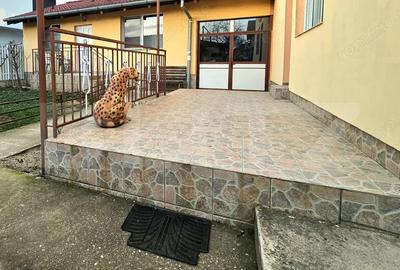 Casă cu 3 camere cu Teren 200 Mp în Girocului