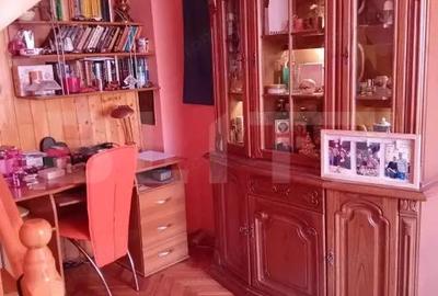 Casă cu 3 camere cu Teren 40 Mp în Central - 2