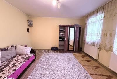 Casă cu 4 camere decomandat în Gării - 1