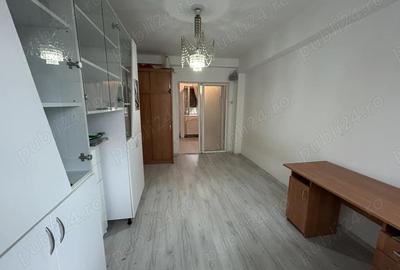 Vand apart.3 cam.ultracentr.,B-dul V.Milea,langa Tribunal,st.68 mp.bloc caramida,et.3 - 2