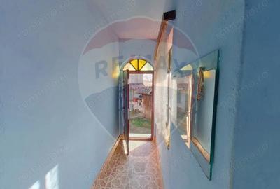 Casă cu 5 camere cu Teren 583 Mp în Sud - 11