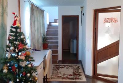 Vand casa cu etaj - 2