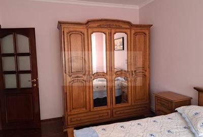 Casa/Vila de Inchiriat COPOU - 3000 euro - 13