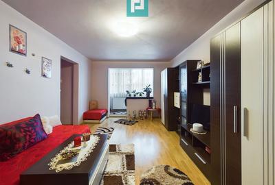 Apartament cu 3 camere semidecomandat, mobilat în Aurel Vlaicu - 1