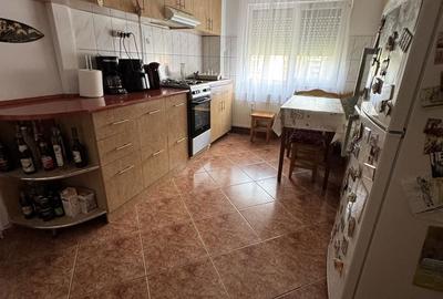Apartament cu 2 camere semidecomandat în Rogerius