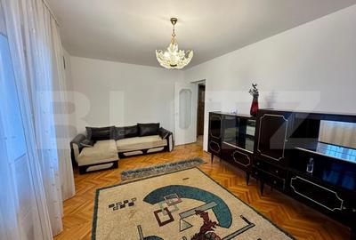 Vand apartament cu 3 camere, et 2, 68 mp, Dambu - 1