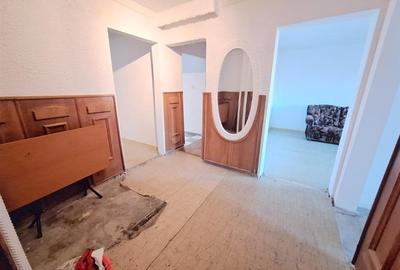 Apartament cu 3 camere decomandat în Narcisa - 21