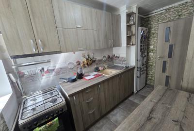 Apartament cu 3 camere semidecomandat, mobilat în Colentina - 4