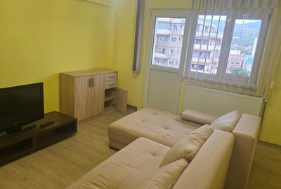 Apartament cu 2 camere decomandat în Decebal - 5