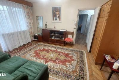 Apartament cu 3 camere semidecomandat în Central - 2