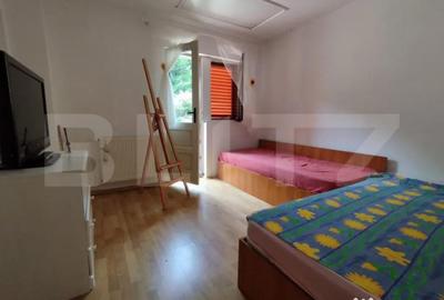 Casă cu 7 camere cu Teren 440 Mp în Poiana - 11