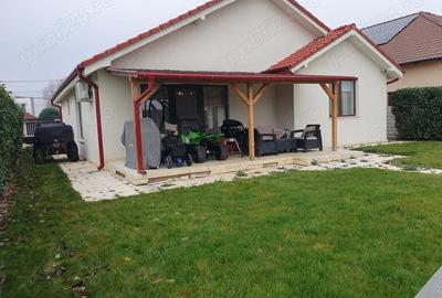 Casa Santandrei ,mobilata, utilata,str.Estului - 3