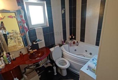 Casă cu 7 camere cu Canalizare în Central - 14