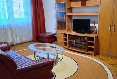 Apartament cu 4 camere decomandat, mobilat în Ștrand