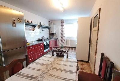 Apartament cu 4 camere semidecomandat, mobilat în Buziașului - 2