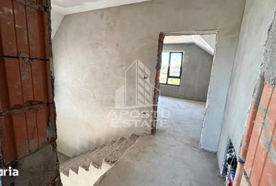 Casă cu 4 camere cu Teren 333 Mp în Lipovei - 11