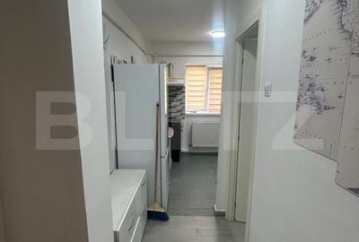 Garsonieră decomandată în Micro 12 - 1